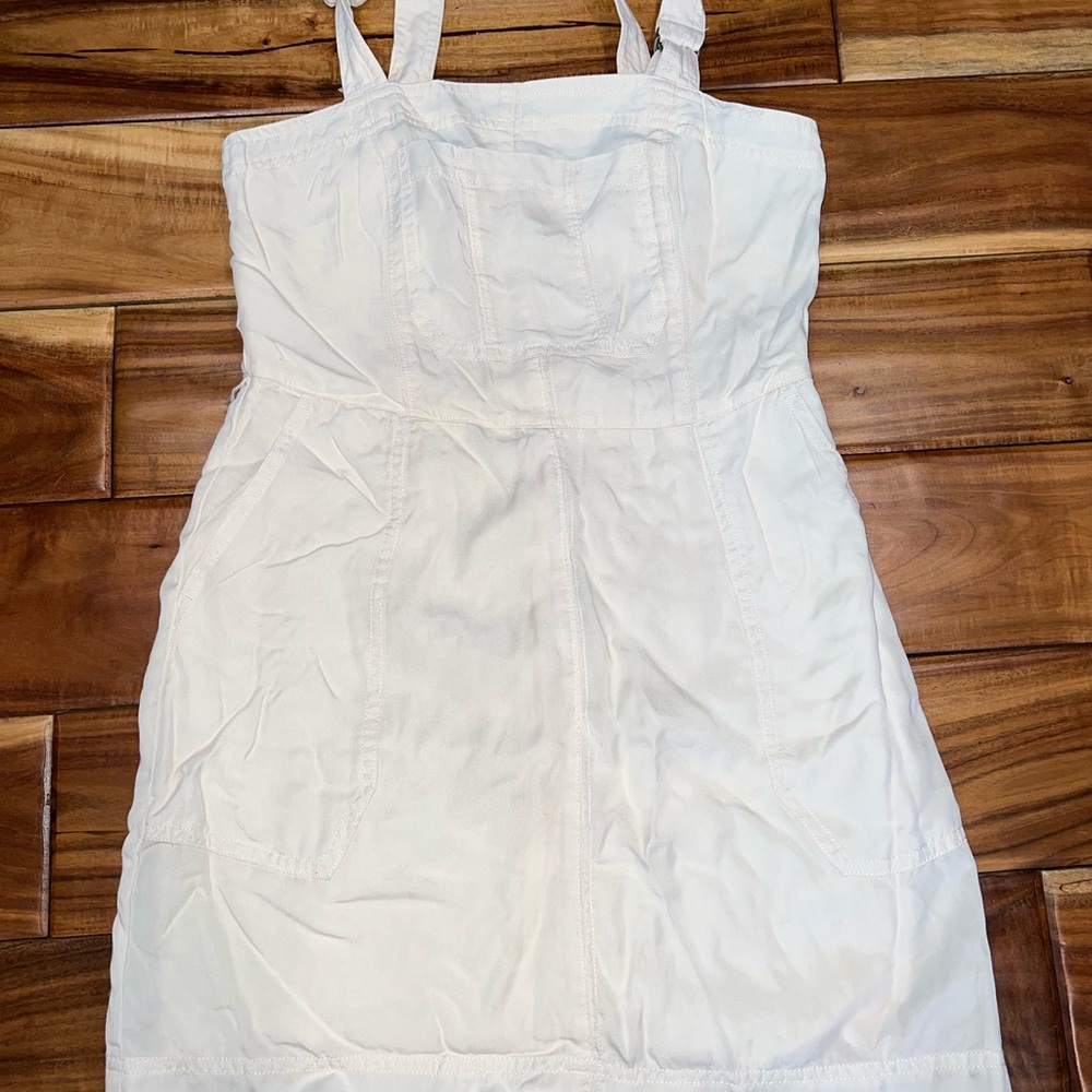 White Sleeveless Dress